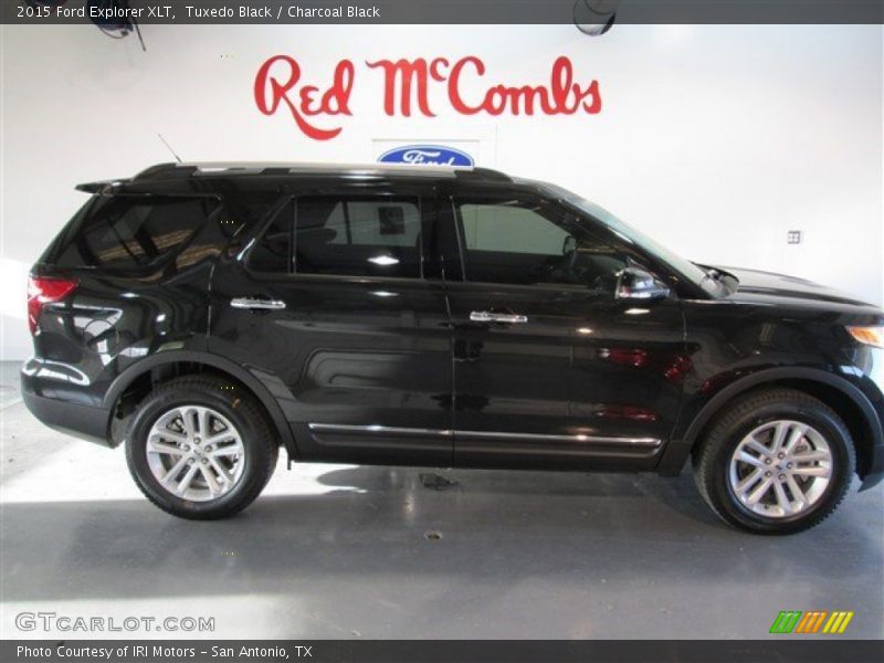 Tuxedo Black / Charcoal Black 2015 Ford Explorer XLT