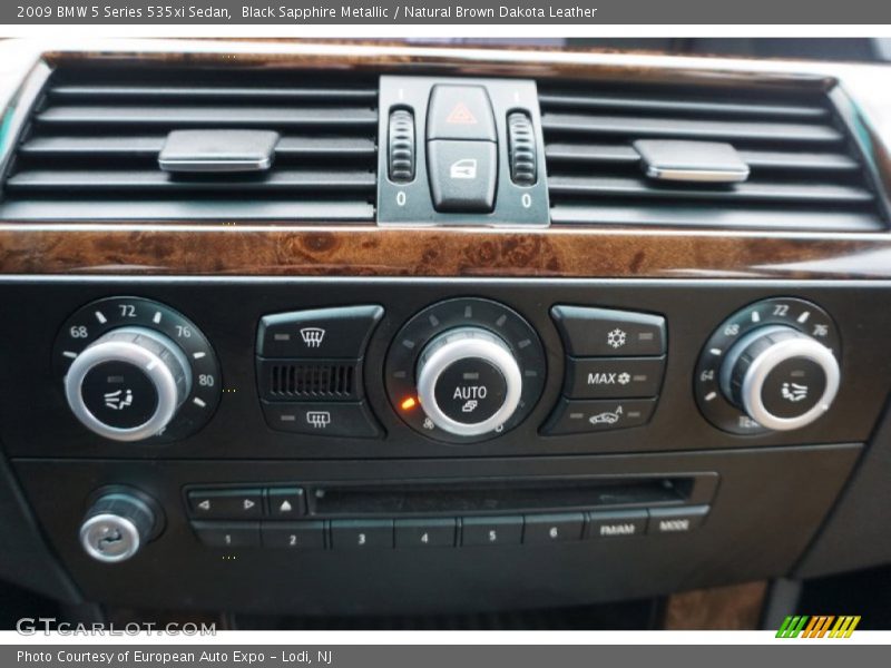 Black Sapphire Metallic / Natural Brown Dakota Leather 2009 BMW 5 Series 535xi Sedan