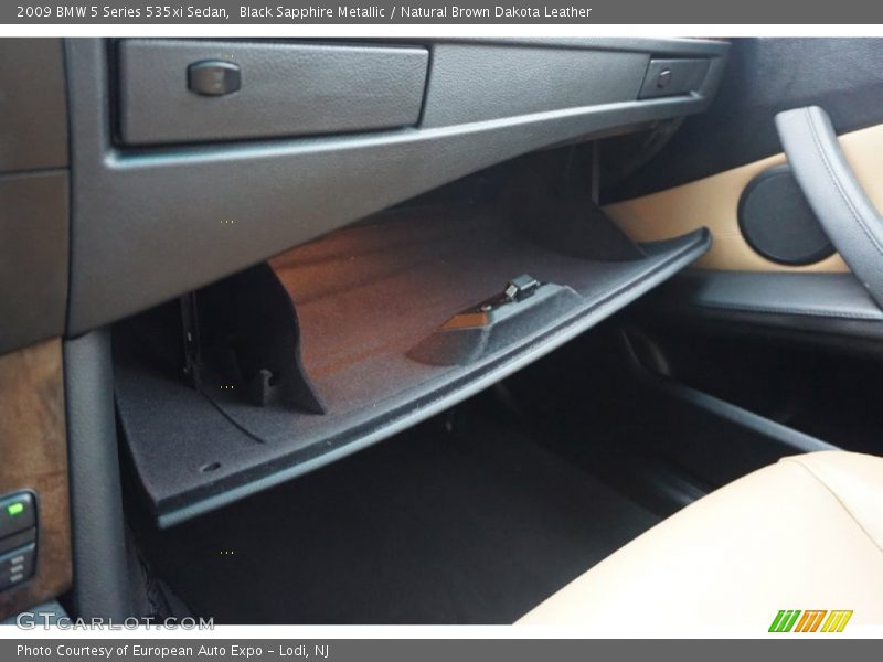 Black Sapphire Metallic / Natural Brown Dakota Leather 2009 BMW 5 Series 535xi Sedan