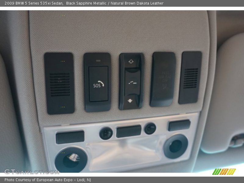 Black Sapphire Metallic / Natural Brown Dakota Leather 2009 BMW 5 Series 535xi Sedan