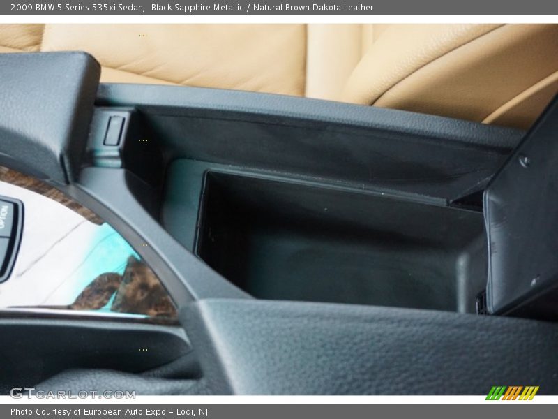 Black Sapphire Metallic / Natural Brown Dakota Leather 2009 BMW 5 Series 535xi Sedan
