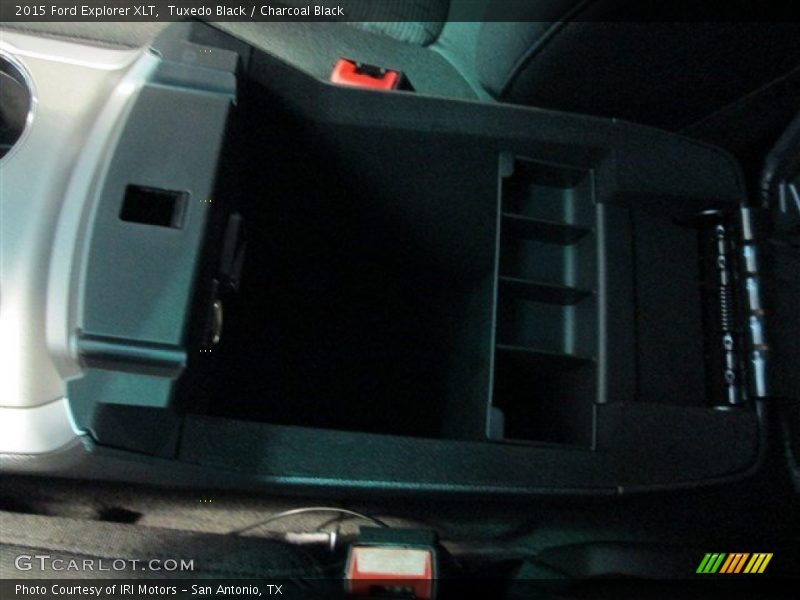 Tuxedo Black / Charcoal Black 2015 Ford Explorer XLT