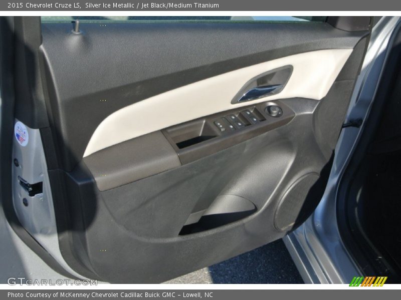 Silver Ice Metallic / Jet Black/Medium Titanium 2015 Chevrolet Cruze LS
