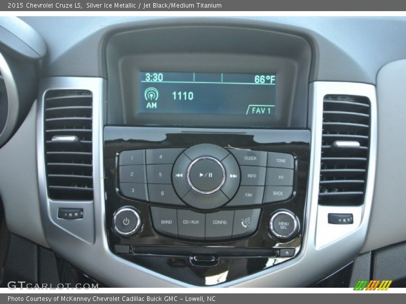 Silver Ice Metallic / Jet Black/Medium Titanium 2015 Chevrolet Cruze LS