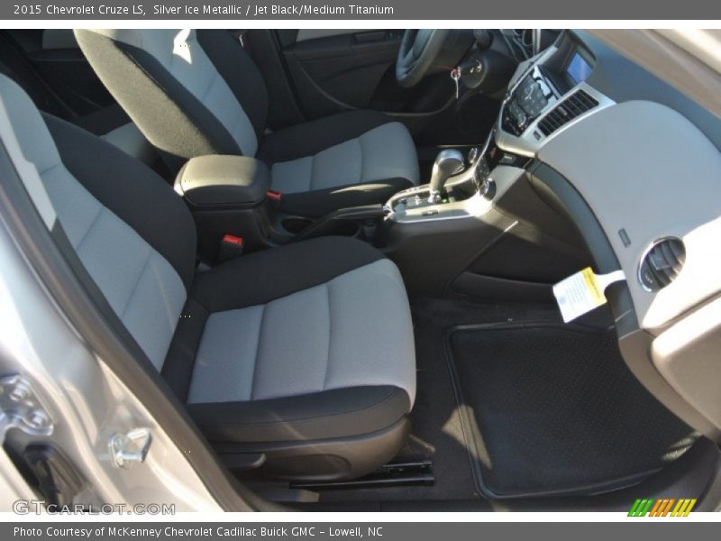 Silver Ice Metallic / Jet Black/Medium Titanium 2015 Chevrolet Cruze LS