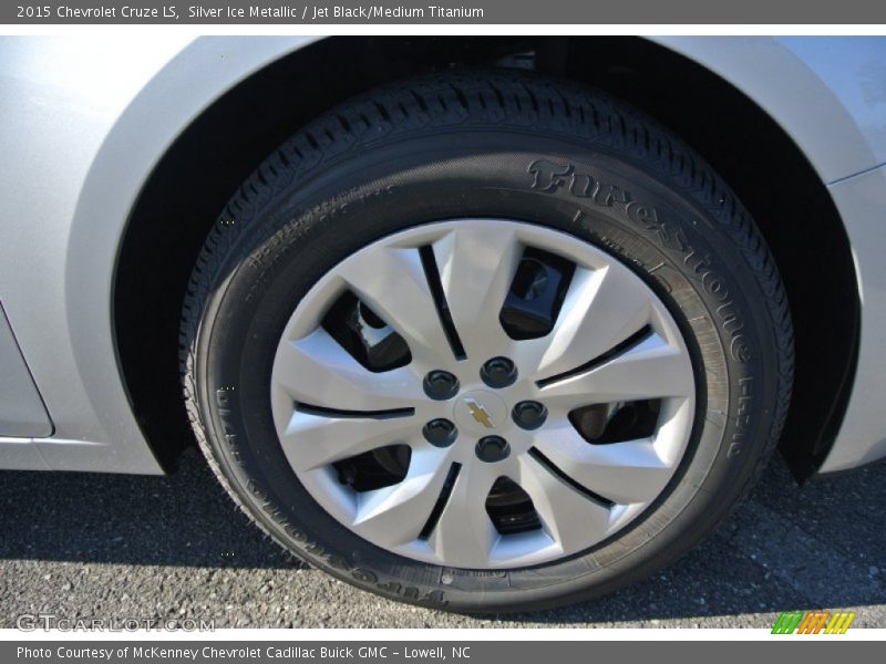 Silver Ice Metallic / Jet Black/Medium Titanium 2015 Chevrolet Cruze LS