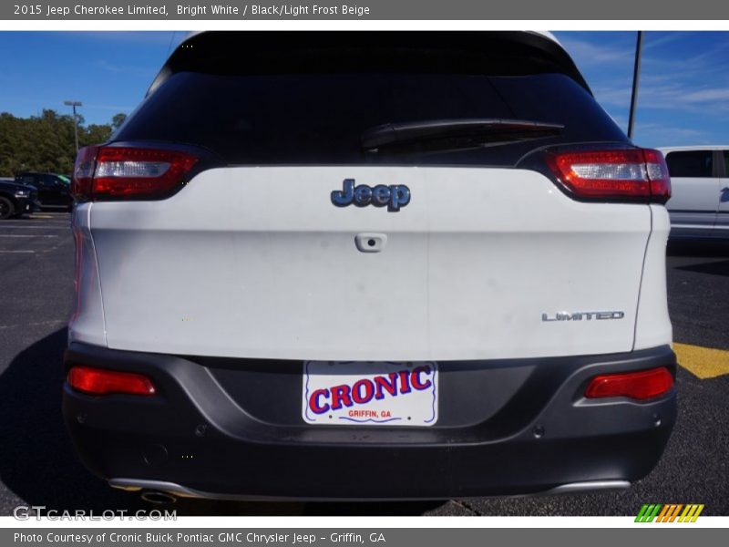 Bright White / Black/Light Frost Beige 2015 Jeep Cherokee Limited