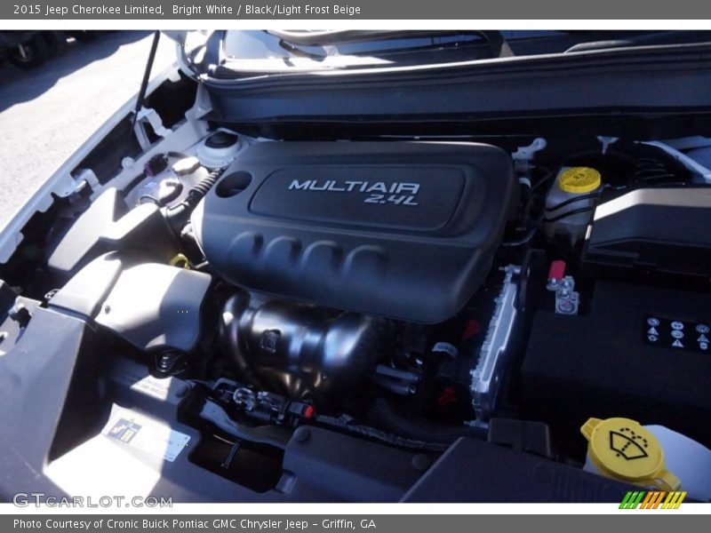 Bright White / Black/Light Frost Beige 2015 Jeep Cherokee Limited