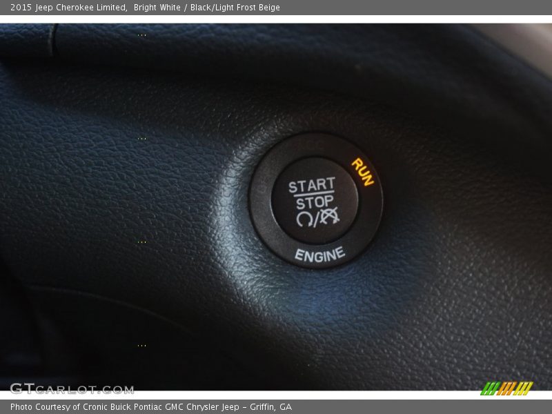 Bright White / Black/Light Frost Beige 2015 Jeep Cherokee Limited