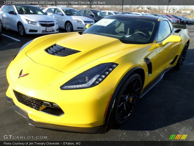Front 3/4 View of 2015 Corvette Z06 Coupe