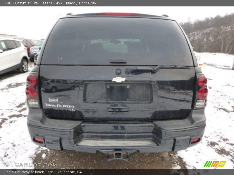 Black / Light Gray 2006 Chevrolet TrailBlazer LS 4x4