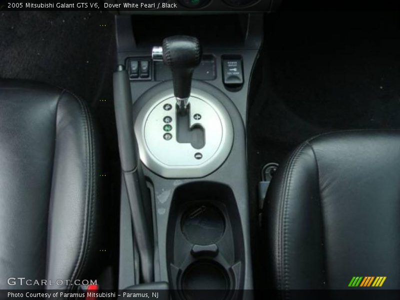Dover White Pearl / Black 2005 Mitsubishi Galant GTS V6