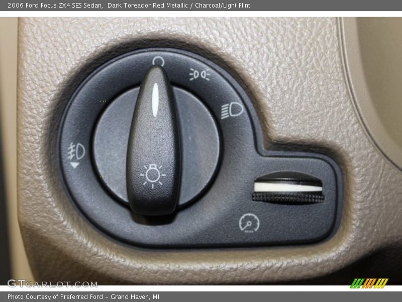 Dark Toreador Red Metallic / Charcoal/Light Flint 2006 Ford Focus ZX4 SES Sedan