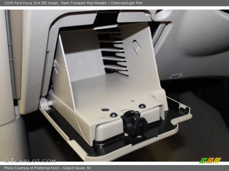 Dark Toreador Red Metallic / Charcoal/Light Flint 2006 Ford Focus ZX4 SES Sedan