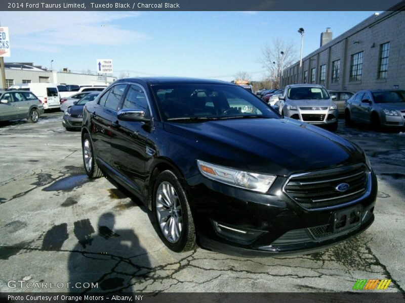 Tuxedo Black / Charcoal Black 2014 Ford Taurus Limited