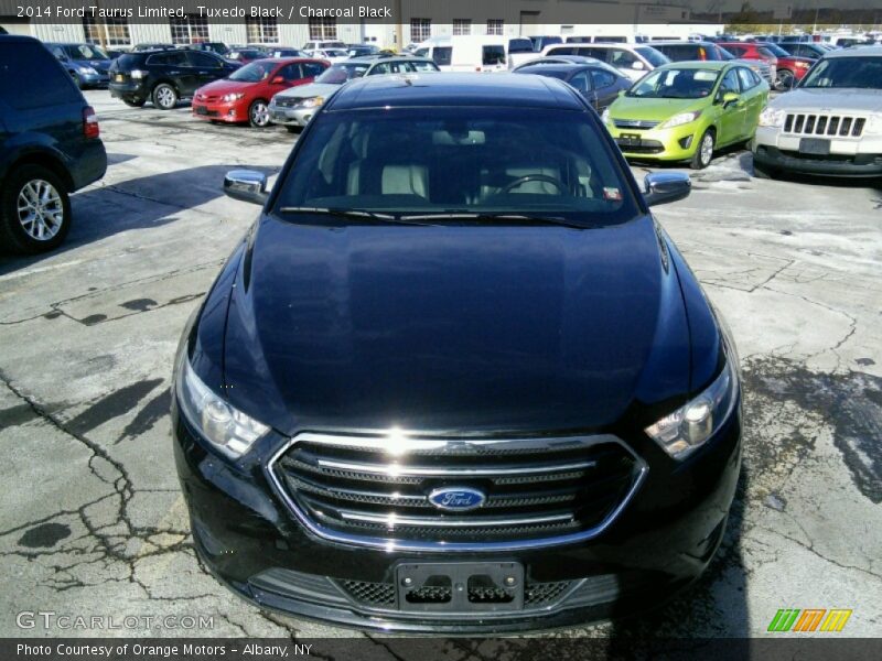Tuxedo Black / Charcoal Black 2014 Ford Taurus Limited