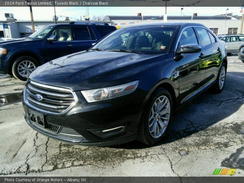 Tuxedo Black / Charcoal Black 2014 Ford Taurus Limited