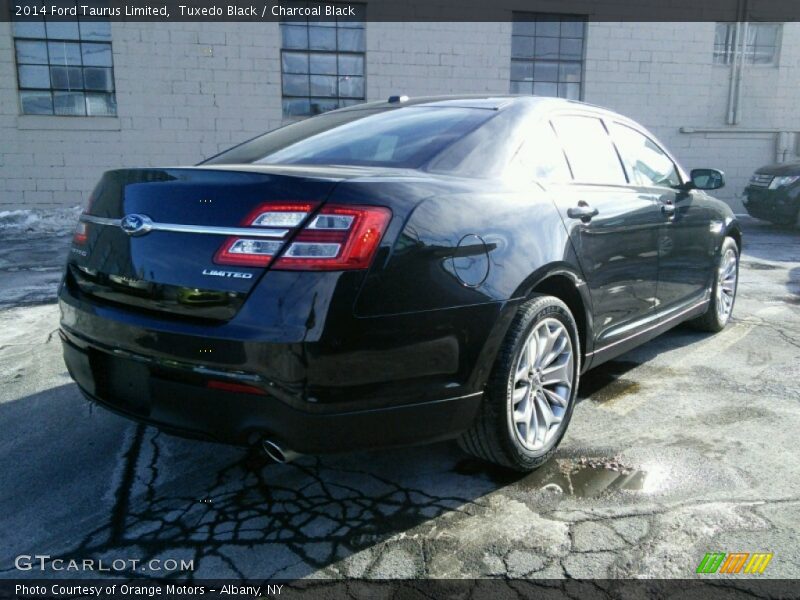 Tuxedo Black / Charcoal Black 2014 Ford Taurus Limited