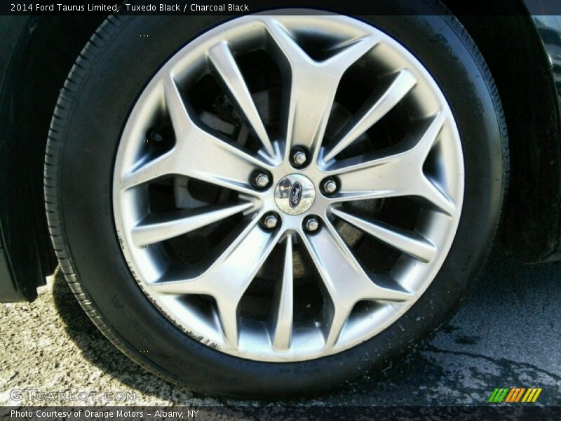 Tuxedo Black / Charcoal Black 2014 Ford Taurus Limited