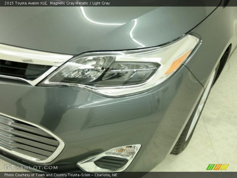 Magnetic Gray Metallic / Light Gray 2015 Toyota Avalon XLE