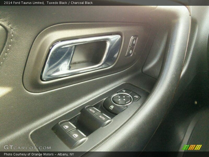 Tuxedo Black / Charcoal Black 2014 Ford Taurus Limited