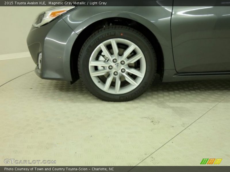 Magnetic Gray Metallic / Light Gray 2015 Toyota Avalon XLE
