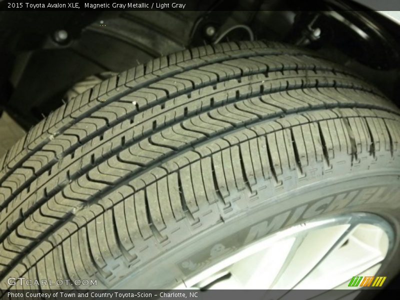 Magnetic Gray Metallic / Light Gray 2015 Toyota Avalon XLE