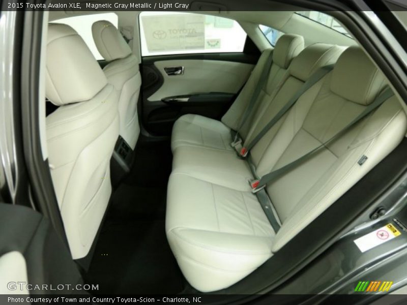 Magnetic Gray Metallic / Light Gray 2015 Toyota Avalon XLE