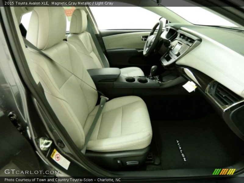 Magnetic Gray Metallic / Light Gray 2015 Toyota Avalon XLE