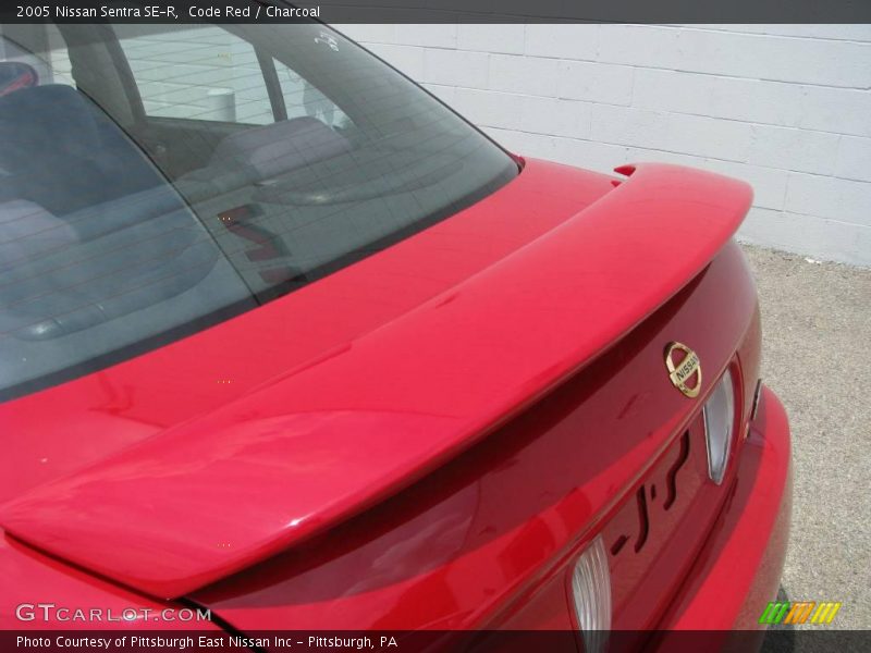 Code Red / Charcoal 2005 Nissan Sentra SE-R
