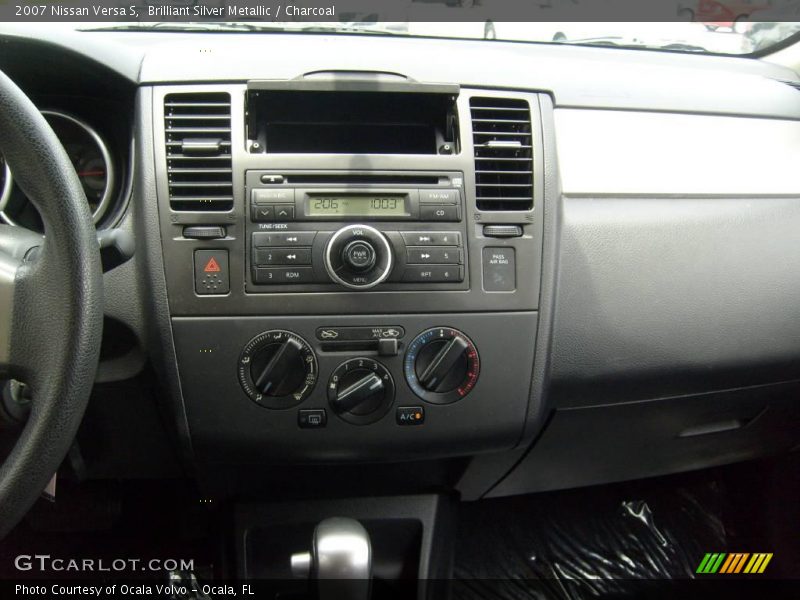 Brilliant Silver Metallic / Charcoal 2007 Nissan Versa S