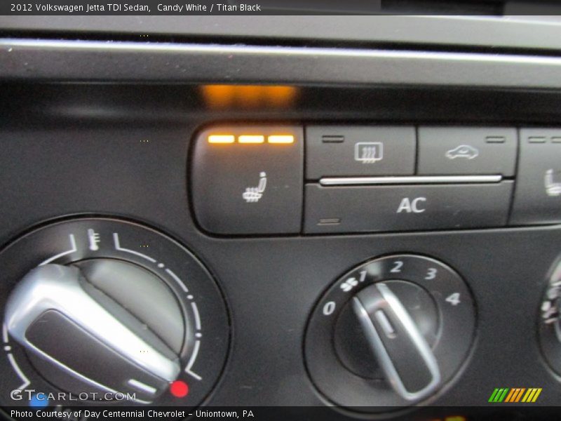 Candy White / Titan Black 2012 Volkswagen Jetta TDI Sedan