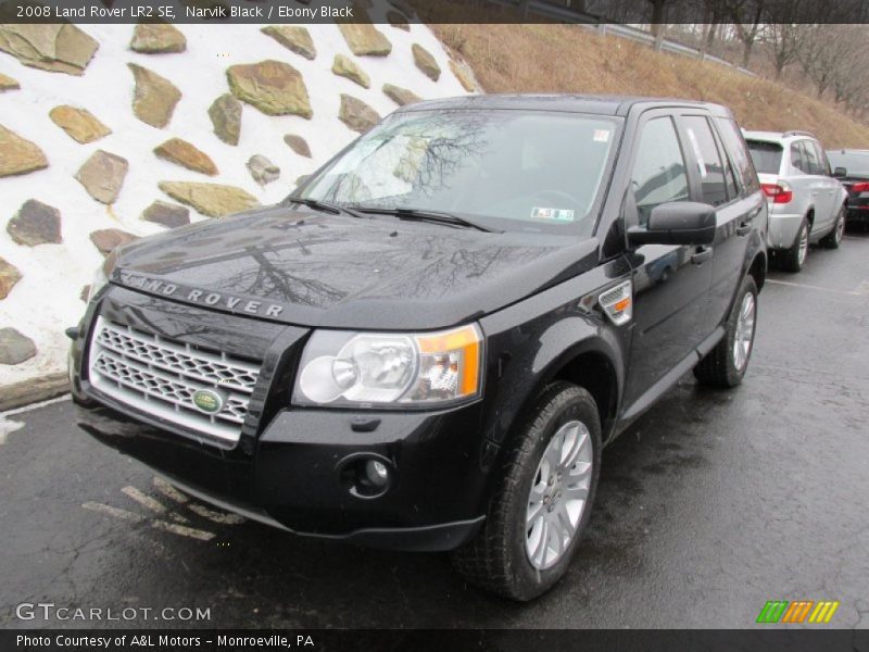 Front 3/4 View of 2008 LR2 SE