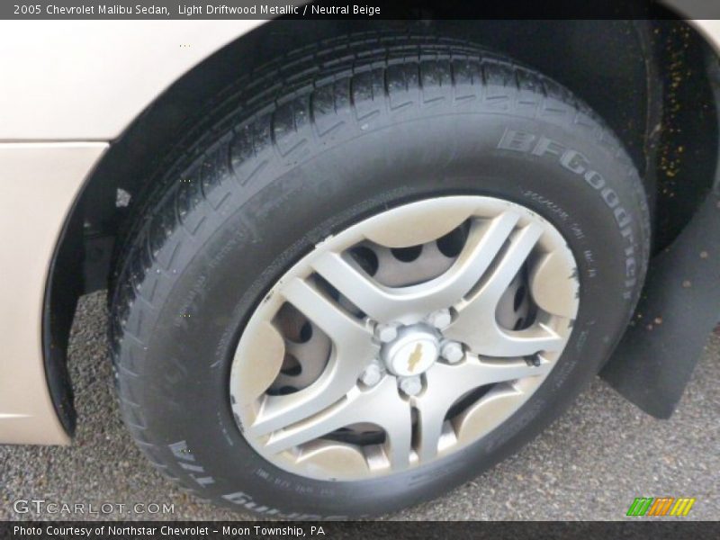 Light Driftwood Metallic / Neutral Beige 2005 Chevrolet Malibu Sedan