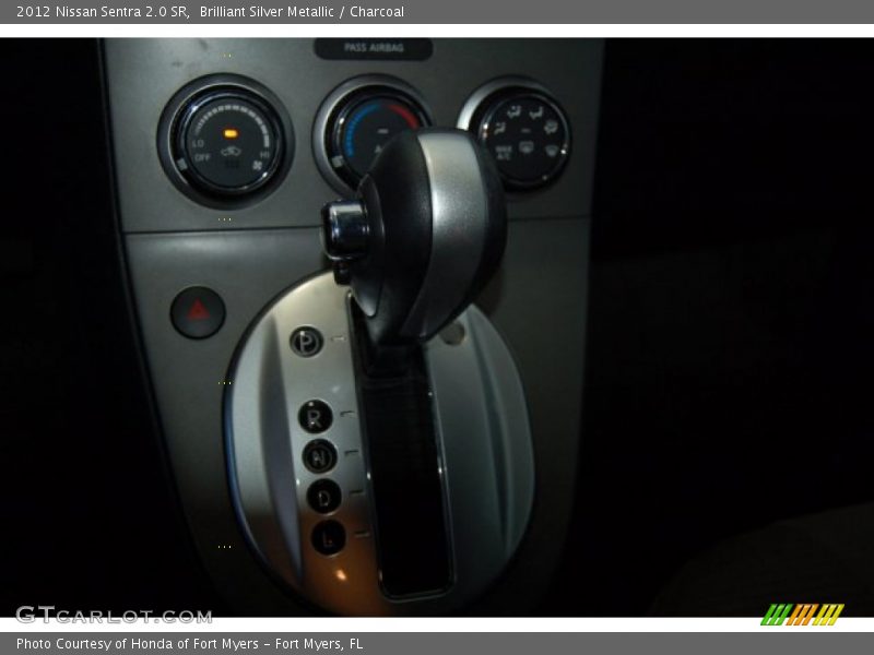 Brilliant Silver Metallic / Charcoal 2012 Nissan Sentra 2.0 SR