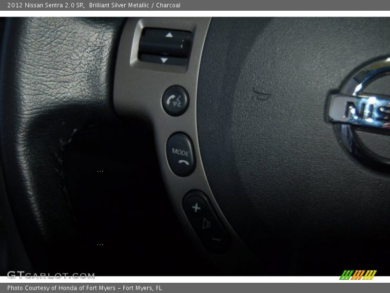 Brilliant Silver Metallic / Charcoal 2012 Nissan Sentra 2.0 SR