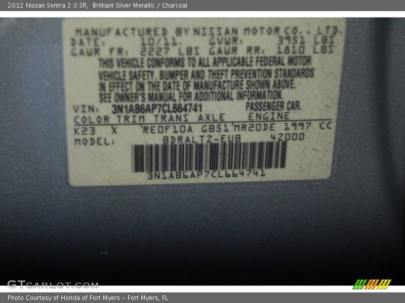 Brilliant Silver Metallic / Charcoal 2012 Nissan Sentra 2.0 SR