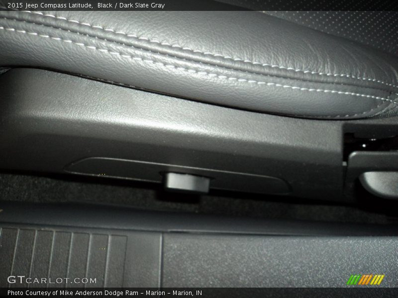 Black / Dark Slate Gray 2015 Jeep Compass Latitude