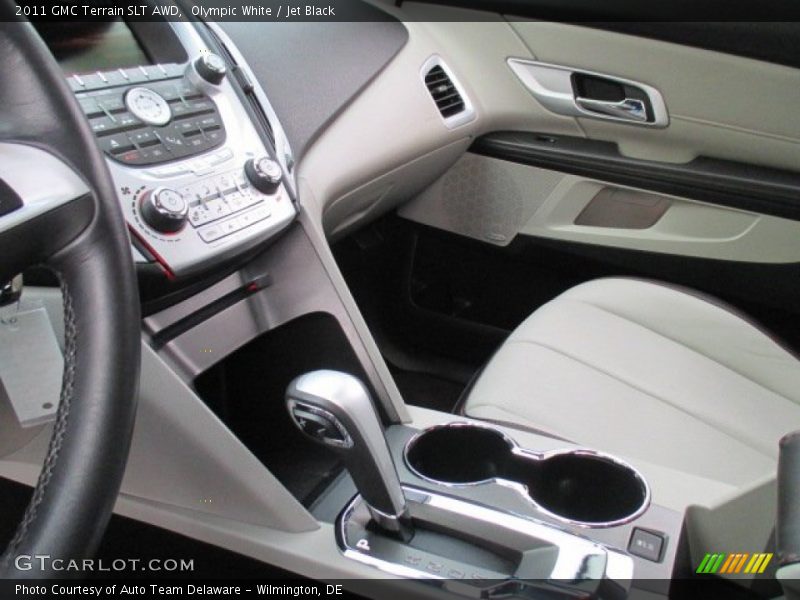 Olympic White / Jet Black 2011 GMC Terrain SLT AWD