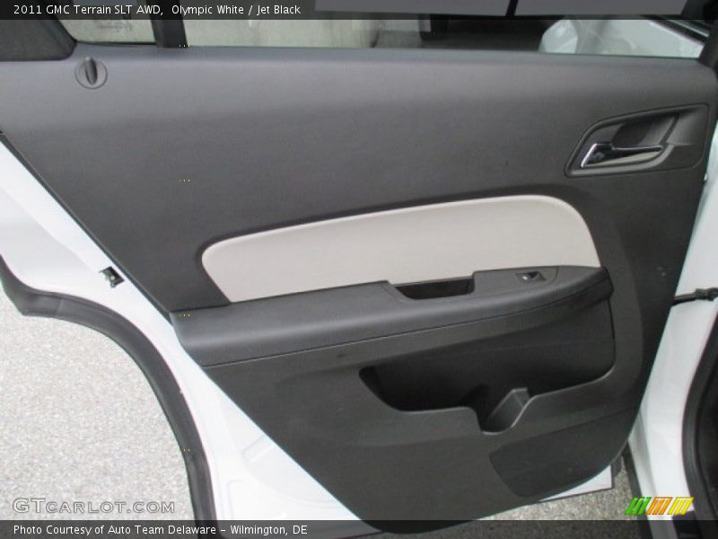 Olympic White / Jet Black 2011 GMC Terrain SLT AWD