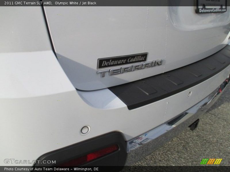 Olympic White / Jet Black 2011 GMC Terrain SLT AWD