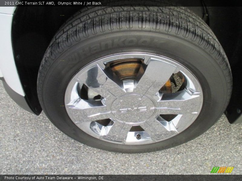 Olympic White / Jet Black 2011 GMC Terrain SLT AWD