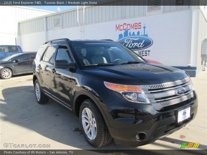 Tuxedo Black / Medium Light Stone 2015 Ford Explorer FWD