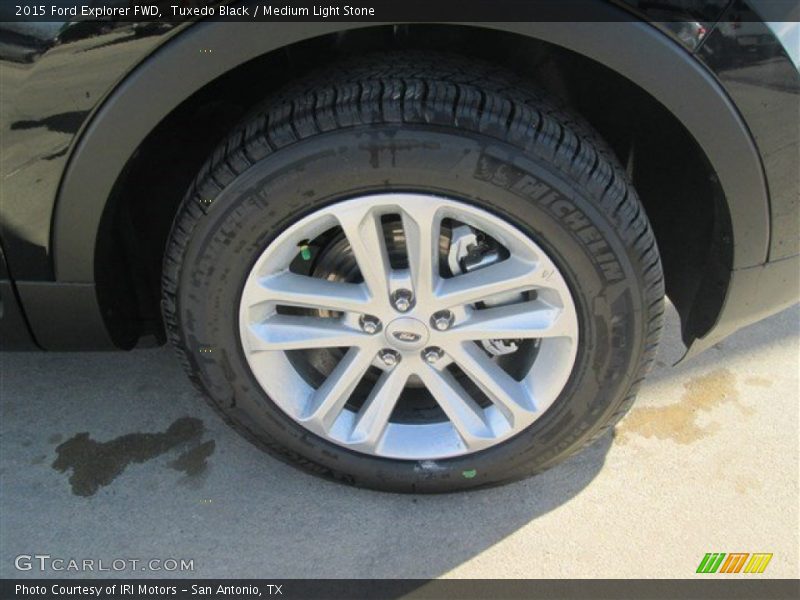 Tuxedo Black / Medium Light Stone 2015 Ford Explorer FWD