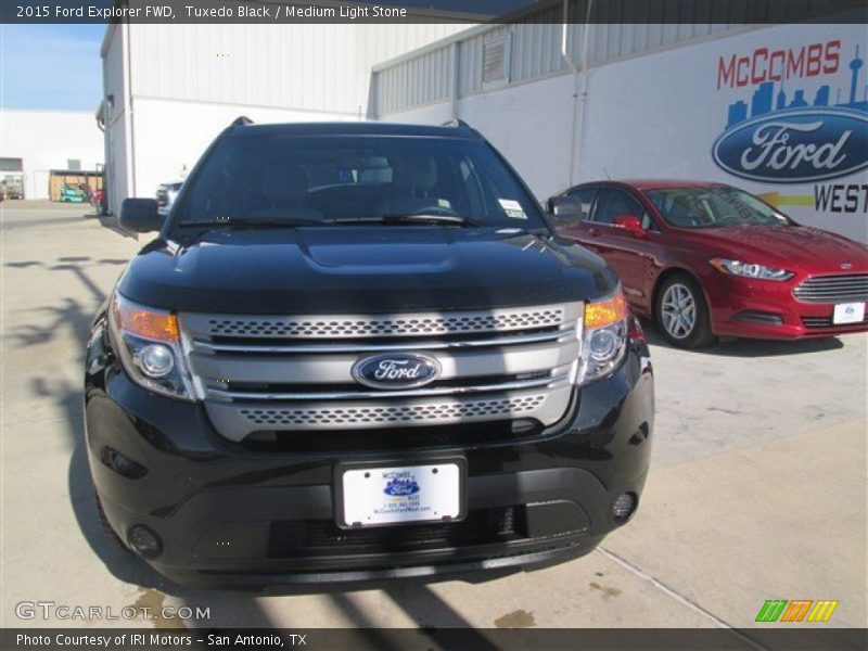 Tuxedo Black / Medium Light Stone 2015 Ford Explorer FWD