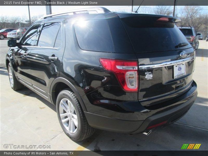 Tuxedo Black / Medium Light Stone 2015 Ford Explorer FWD