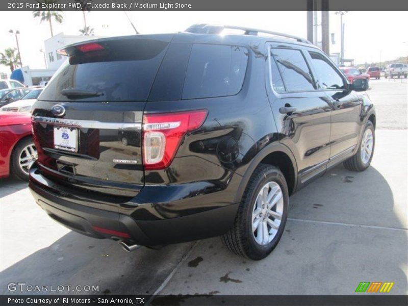Tuxedo Black / Medium Light Stone 2015 Ford Explorer FWD