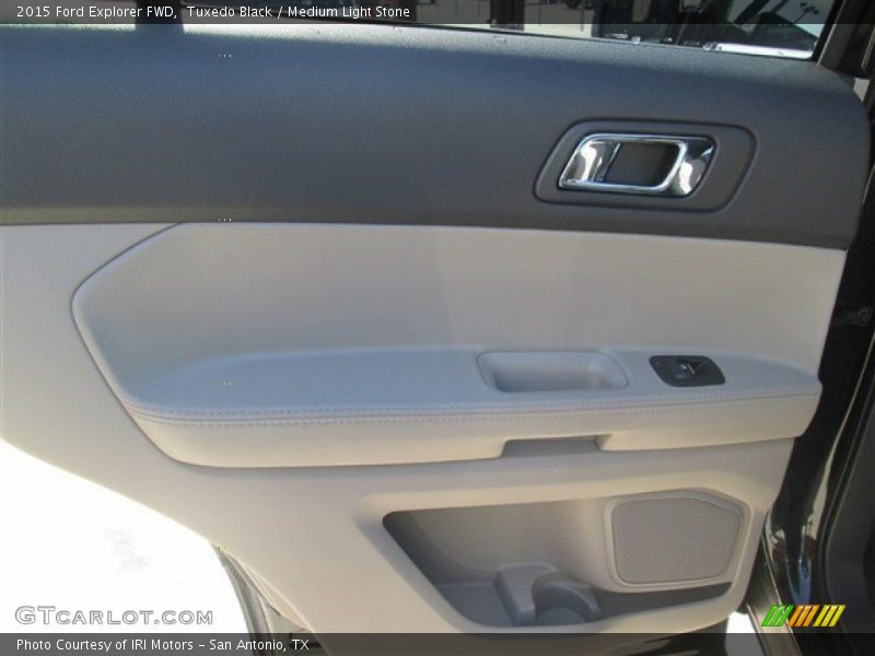 Tuxedo Black / Medium Light Stone 2015 Ford Explorer FWD