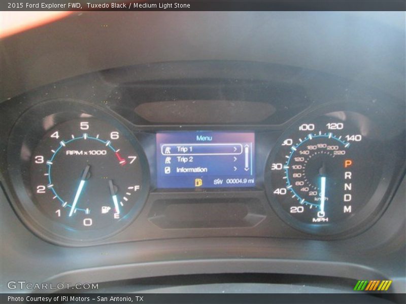 Tuxedo Black / Medium Light Stone 2015 Ford Explorer FWD