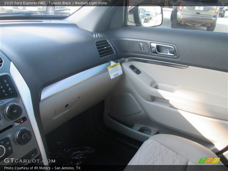 Tuxedo Black / Medium Light Stone 2015 Ford Explorer FWD